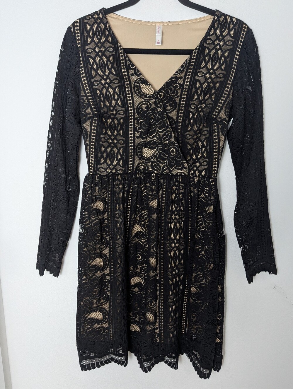 Xhilaration Women's Black Nude Illusion Beige Long Sleeve Lace V-Neck Dress Sz S